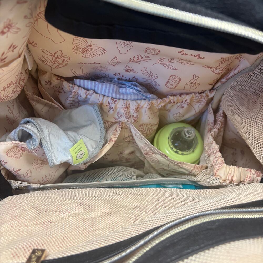 Itzy Ritzy Boss Diaper Bag Backpack Black Quilted Vegan Leather - Picture 6 of 13